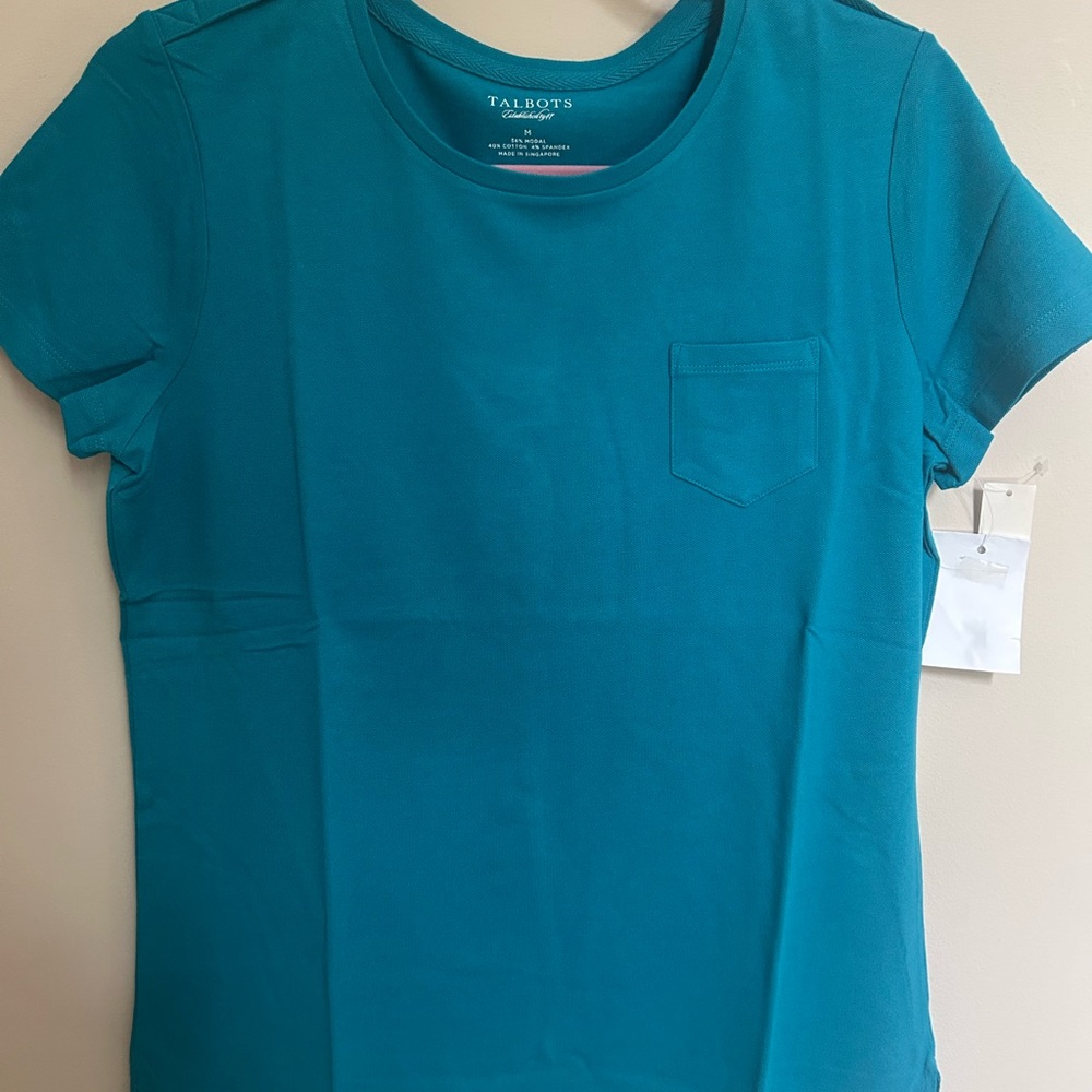 Turquoise blue t-shirt by Talbots in size medium. NWT